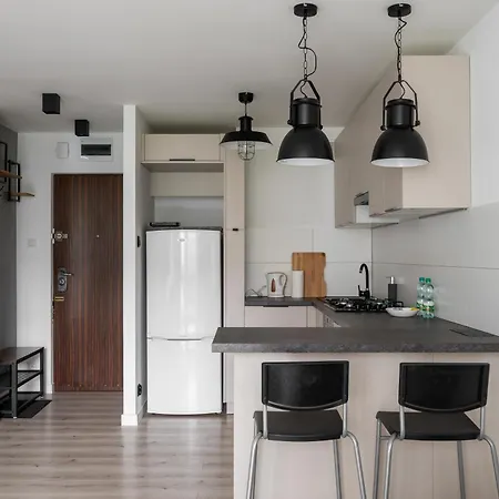 Park Mirowski Homely By Bookinghost